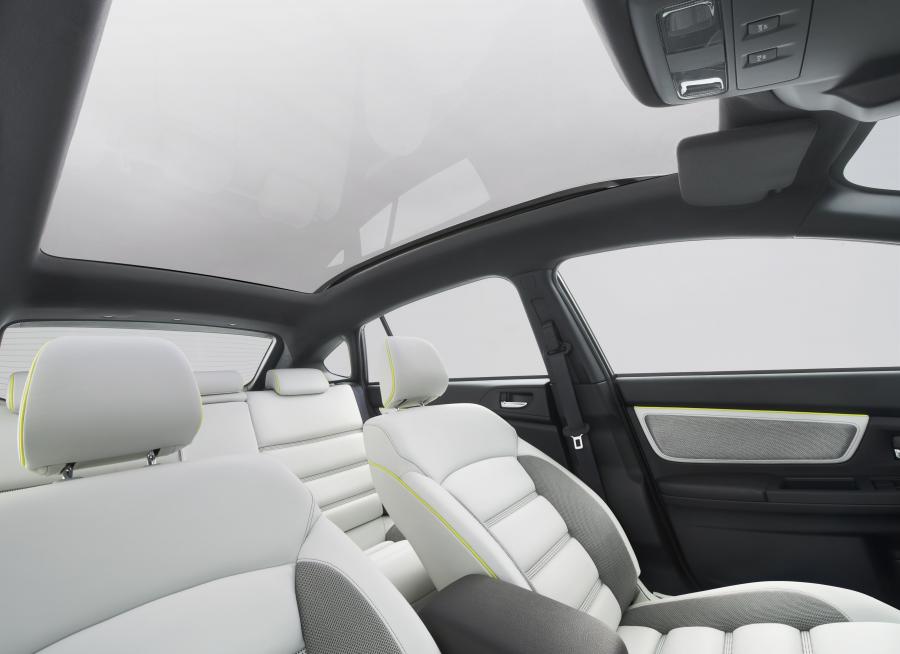  Subaru XV Concept 2011 года  (фото 3 из 20)